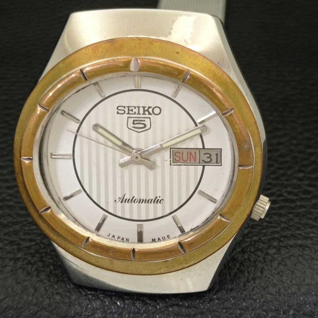 USED VINTAGE SEIKO 5 AUTOMATIC 7009A JAPAN MENS WHITE COLOR DIAL WATCH A433231-2 R115-a433231