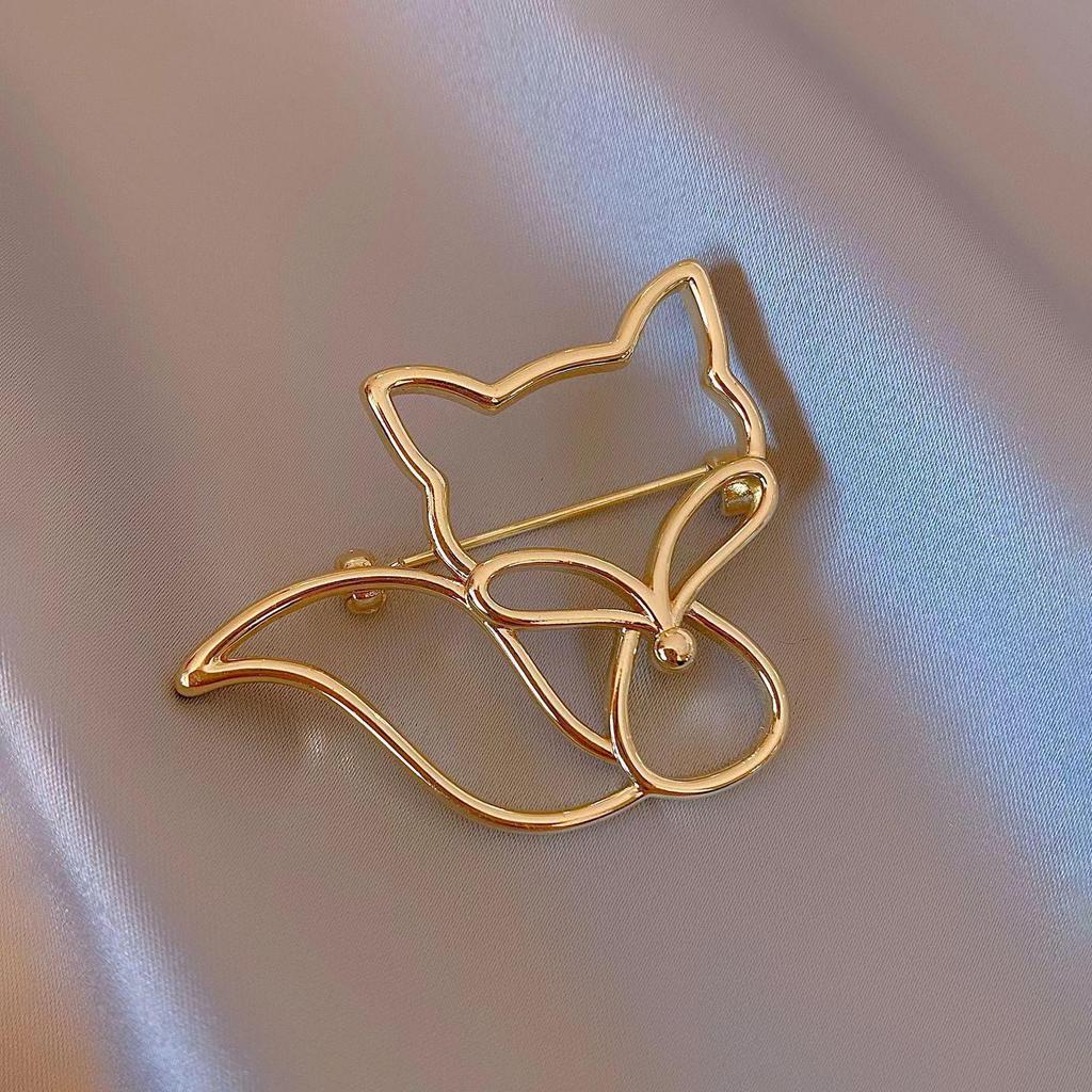 Elegant Pearl Brooch - High-End Minimalist Clothing Accessory