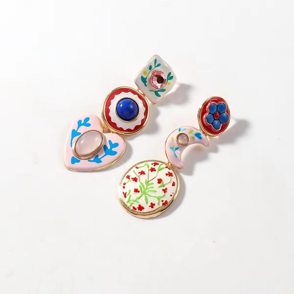 Bohemia Vintage Design with Diamond Inlaid Heart-shaped Pendant Asymmetrical Heart Flowers Earrings Women Party Vacation Jewelry