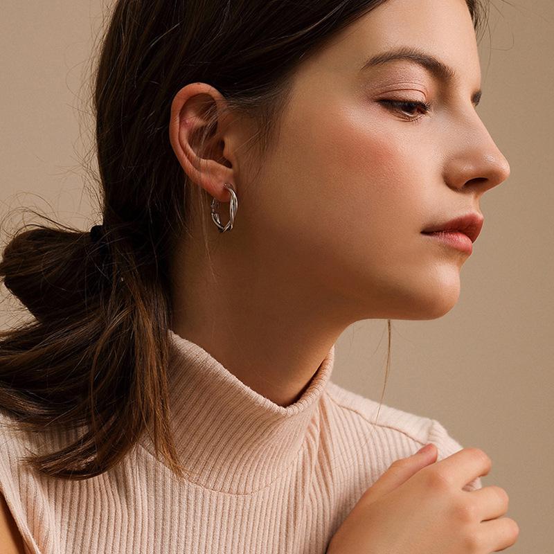 S925 Silver Needle Twist Design Hoops - European & American Street Style Earrings for Women
