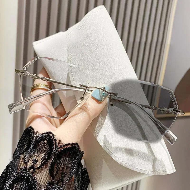 Frameless Diamond Studded Color Changing Myopia Glasses Fashion Oversized Frame Photochromic Eyewear Utral Ight Minus Eyeglasses