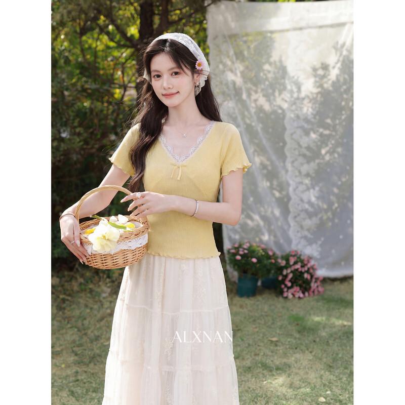 Lu Xiangnan Gentle Whisper V-neck Lace Bow T-Shirt