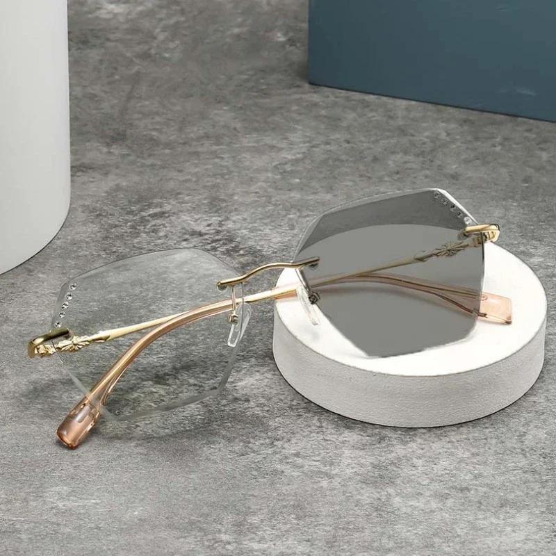 Ladies Diamond Cutting Color Changing Myopia Glasses Luxury Rimless Square Near Sight Eyewear Finished Pochromic Sunglasses