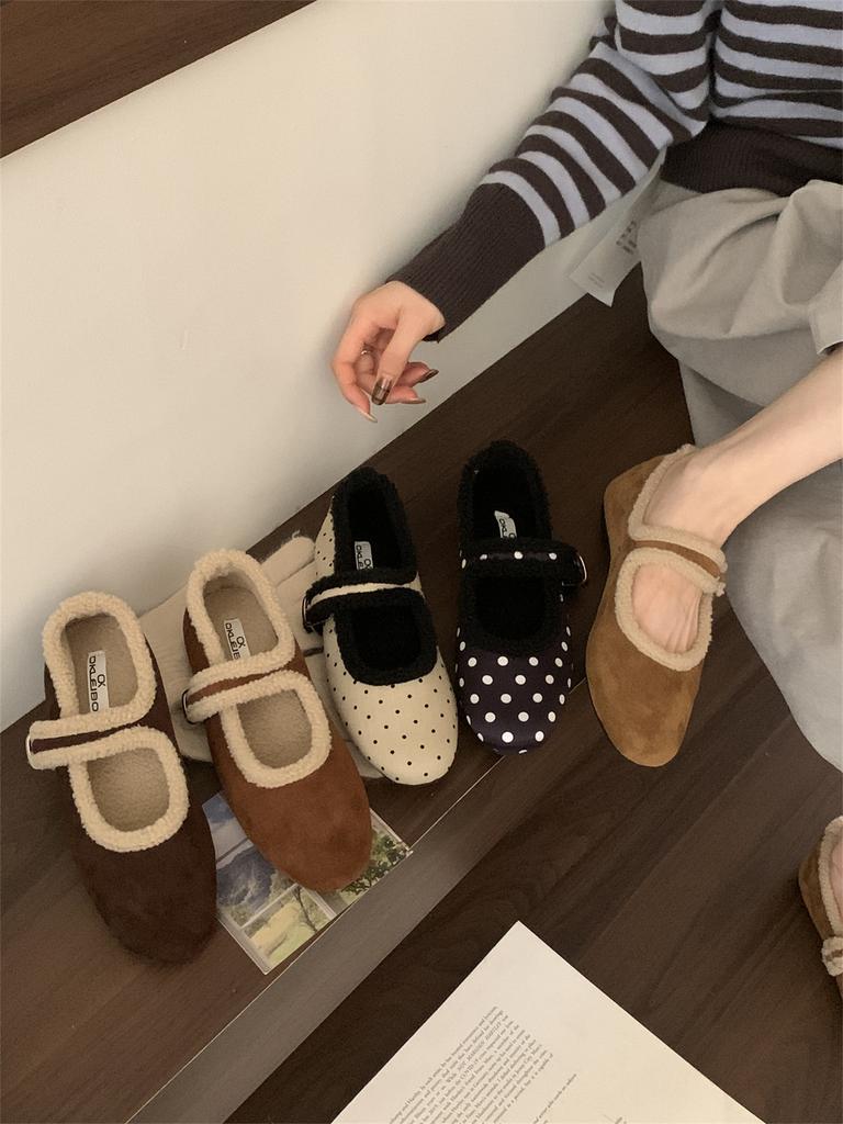 2025 autumn and winter new retro round head fashion plush one-word buckle single shoes women's plush warm soft-soled flat-soled single shoes