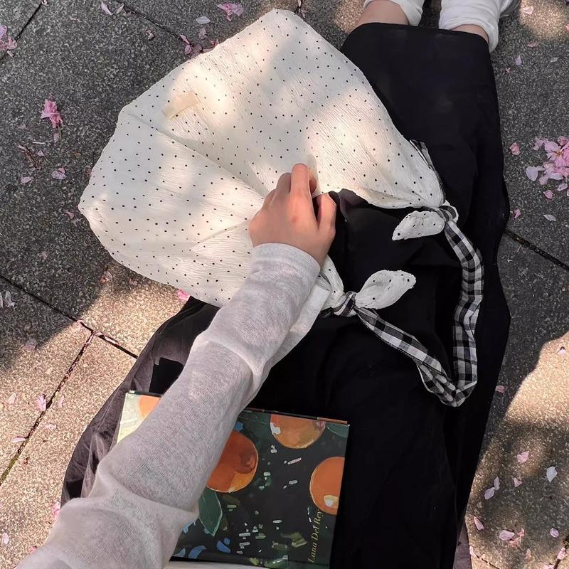 Mori polka dot canvas bag female niche design literary style small fresh commuter tote bag cute girl shoulder bag