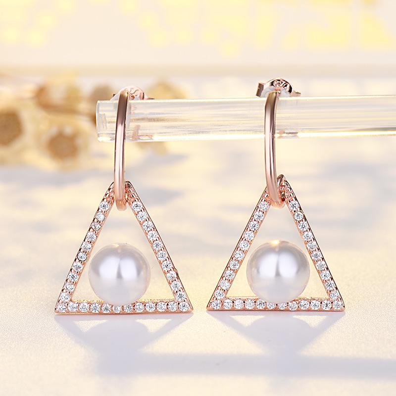 BELLA BOX S925 Silver Needle Vacation Style Fairy Ear Stickers, A Light Luxury And High-end Pearl Earrings