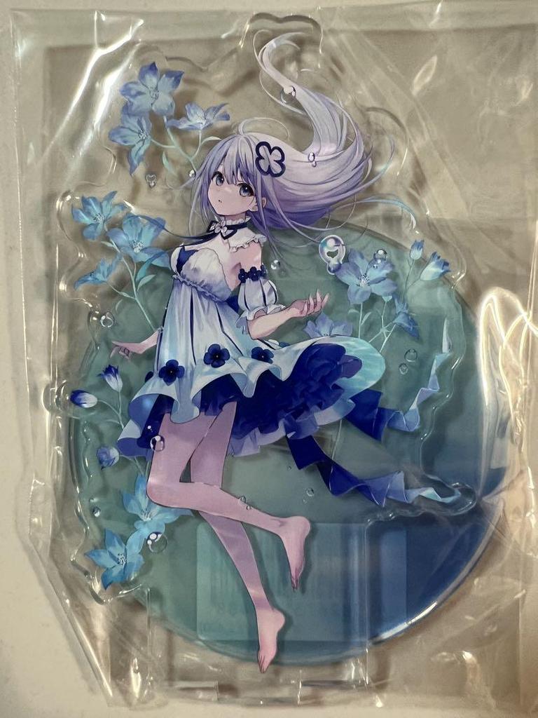 [USED] Shark Fin Acrylic Stand Whispers of Petals Art Book Acrylic Stand