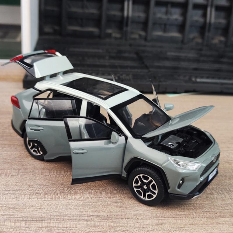 1/32 Toyota RAV4 SUV Alloy Car Model Diecast Metal Toy Vehicles Car Model High Simulation Sound and Light Collection Childrens Toy Gift