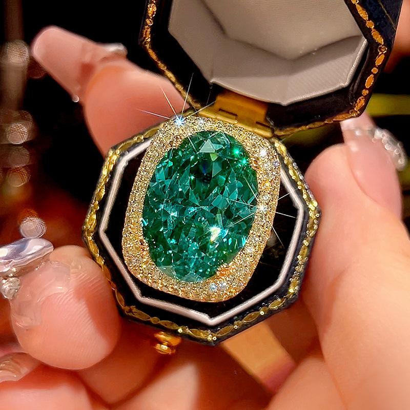 

Ювелирные изделия Медное основание Позолоченное Имитация Пара Зеленый Высококлассный Ювелирный Набор Женский Камень 13 * 18