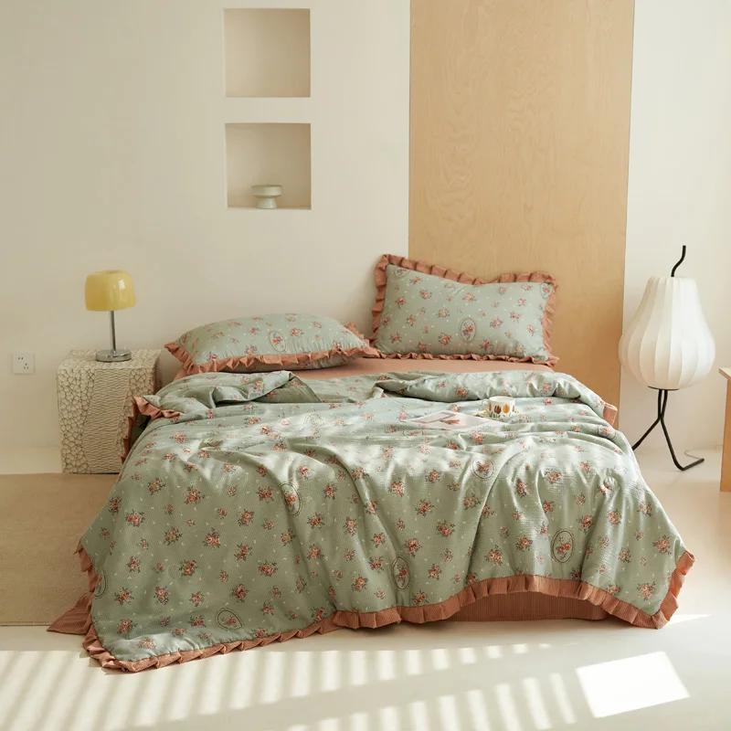 Botanical Flowers Pattern Ruffled Quilt Summer Cool Air Conditioning Quilt Skin-friendly Soft Thin Blanket for Kids Boys Girls