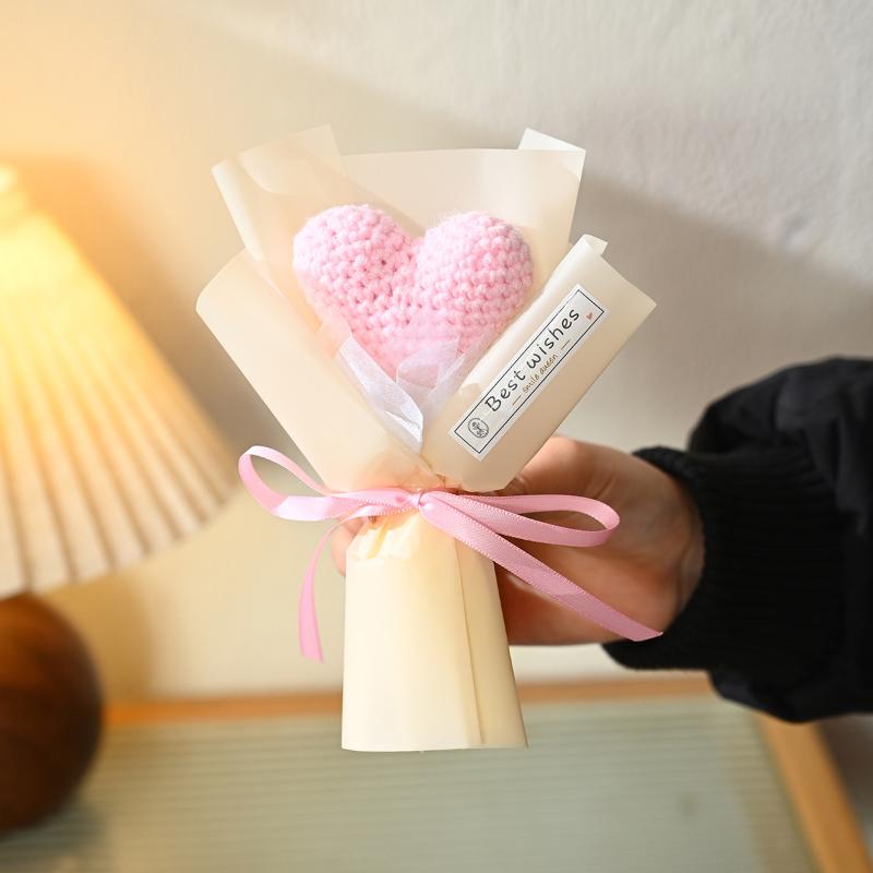 Mini Handmade Heart Bouquet Romantic Gift Yarn Flower Bouquet Crochet  Valentine's Day Mother's Day Desktop Decoration