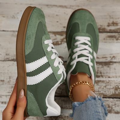 Încălțăminte pentru femei – Adidaşi