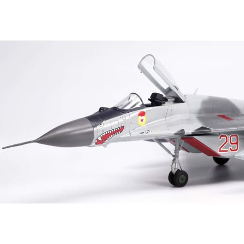 PLATZ 1/72 Scale Aircraft Model Special Selection Series MiG-29 (9.13) Fulcrum C Plastic Model AE-8