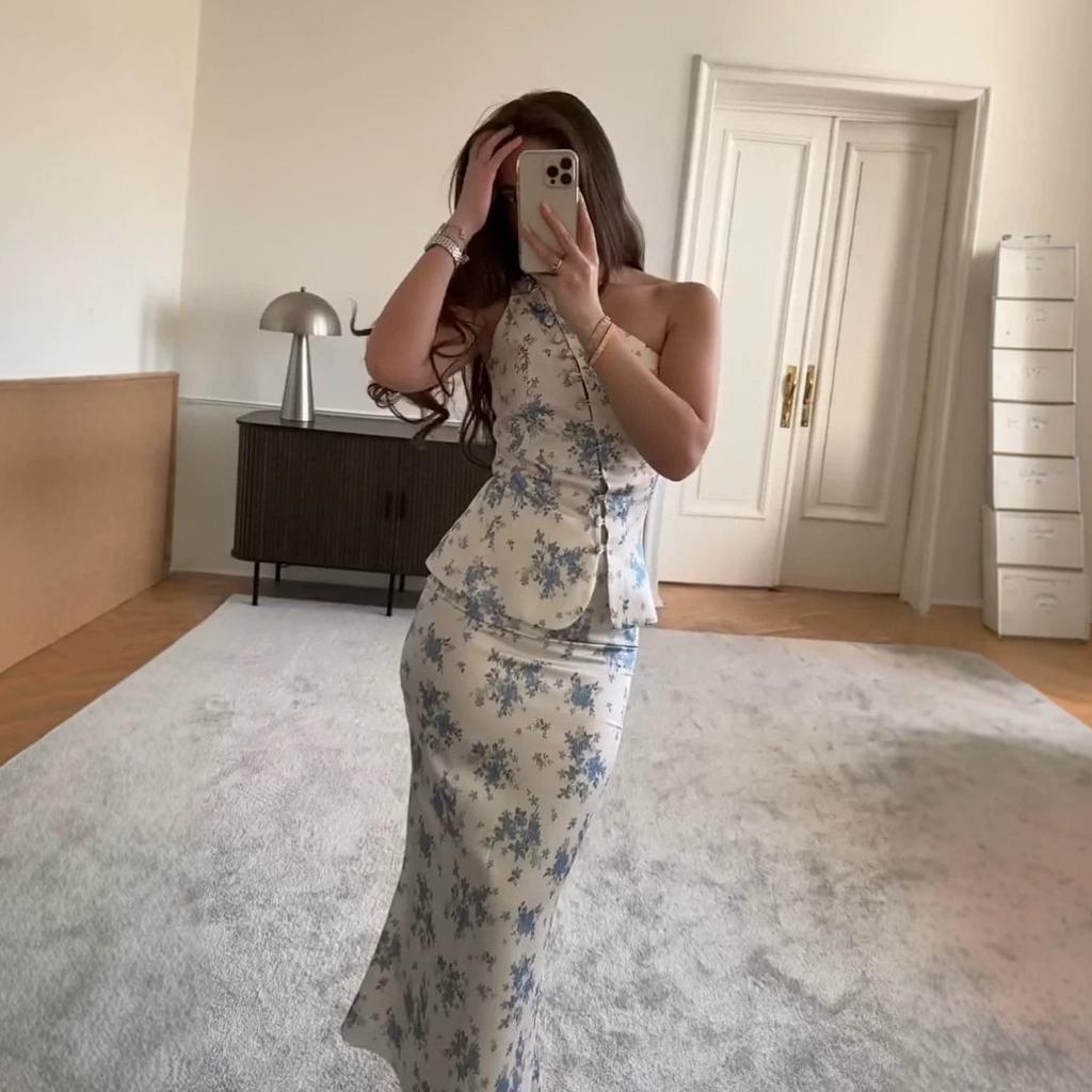 European and American Amazon women's clothing new French floral shoulder slim top + hip slim dress set