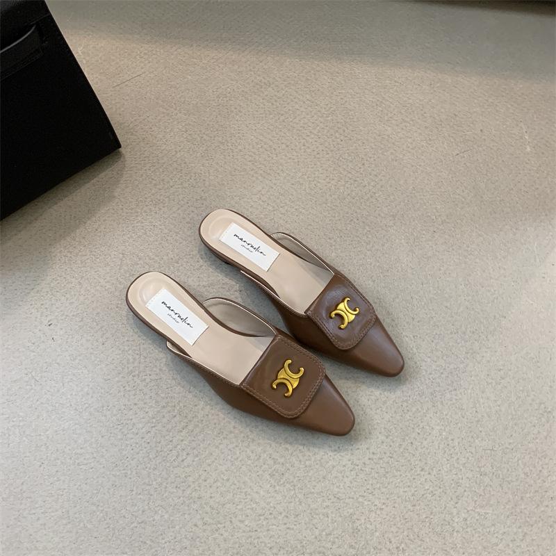 Nai Pai 2025 spring and summer new metal buckle pointed head flat bottom slippers flat heel bag head half drag wear women's sandals comfortable