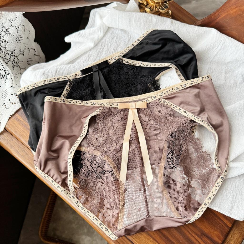 Damshorts med spets och leopardmönster, kant i isilke, för vår och sommar