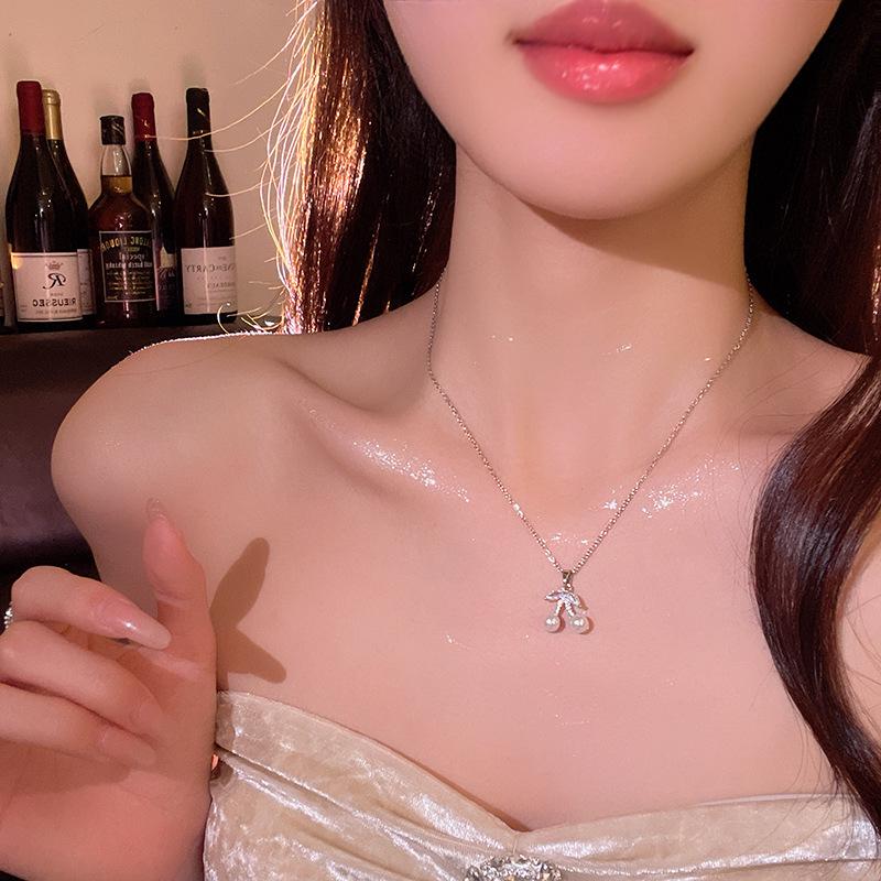 Korean Pearl Necklace for Women - Elegant Titanium Steel Clavicle Chain with Love Design