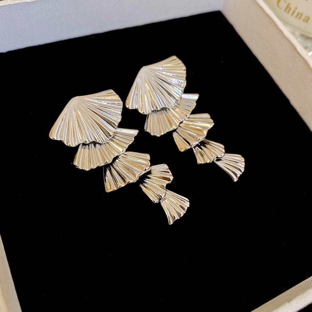 Shell Shaped Fan Tassel Earrings Hook Piercing Exaggerated Earrings Vintage Long Earrings Women