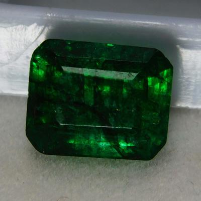 Smeraldo Colombiano Verde Naturale 9 Carati Gemma Taglio Smeraldo CERTIFICATA Per Regalo