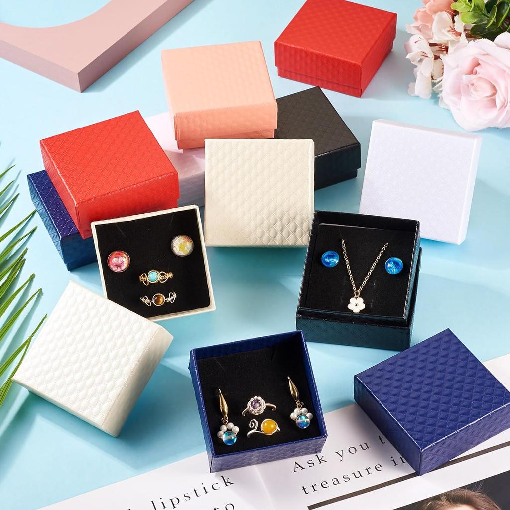 Cheriswelry 12 szt. Papierowe pudełko na prezent Boże Narodzenie Święto Dziękczynienia Urodziny Zaręczyny Pudełko na prezent Prostokątne etui na biżuterię 3,54"x2,76" na naszyjnik bransoletkę