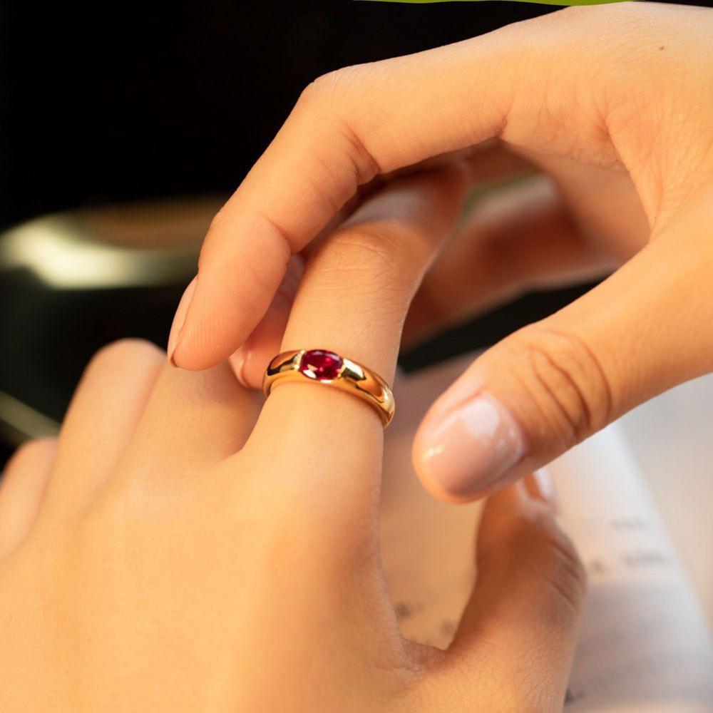 Retro simple ruby emerald men's and women's same fashion jewelry personalized glossy ring jewelry