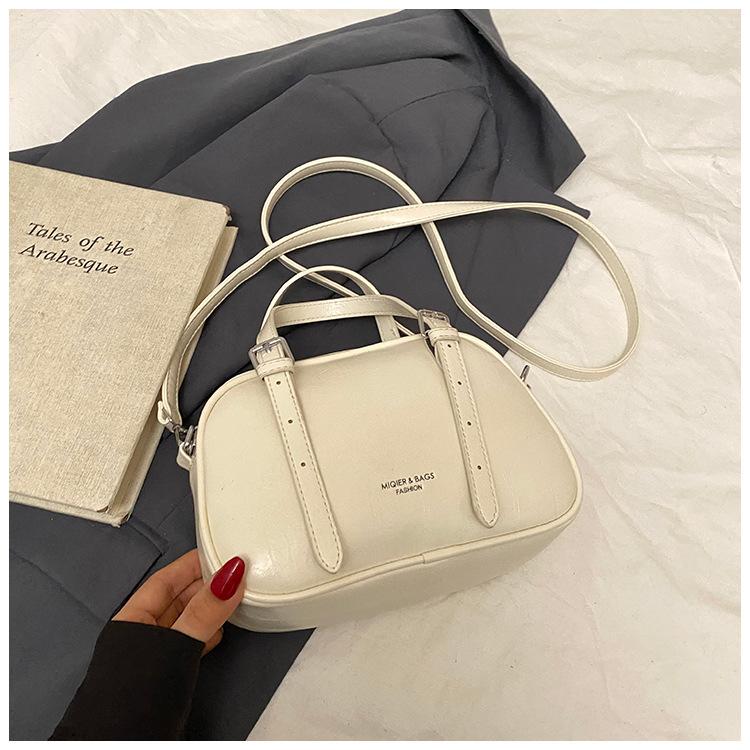 Premium sense small bag women's 2025 new spring and summer versatile oblique span bag handbag pillow bag small square bag