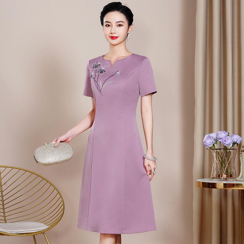 Elegante Vestido Qipao de Otoño 2023 para Madres Jóvenes - Atuendo Formal para Banquete de Boda de suegra