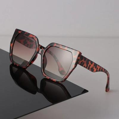Óculos de Sol Quadrados Vintage Feminino Masculino Retrô Casual Moda Óculos de Sol Transparentes Pretos Armação Feminina