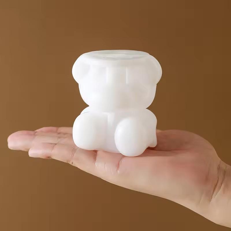 1/3 pcs Hot selling cute bear shaped kitchen refrigerator DIY ice tray silicone mold whiskey ice mold making box frozen coffee a