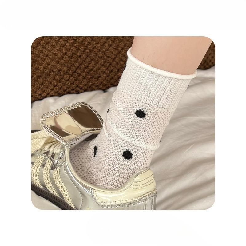 

Девушки собирают свои летние тонкие носки в горошек с подворотами для студенток 1 pair белый