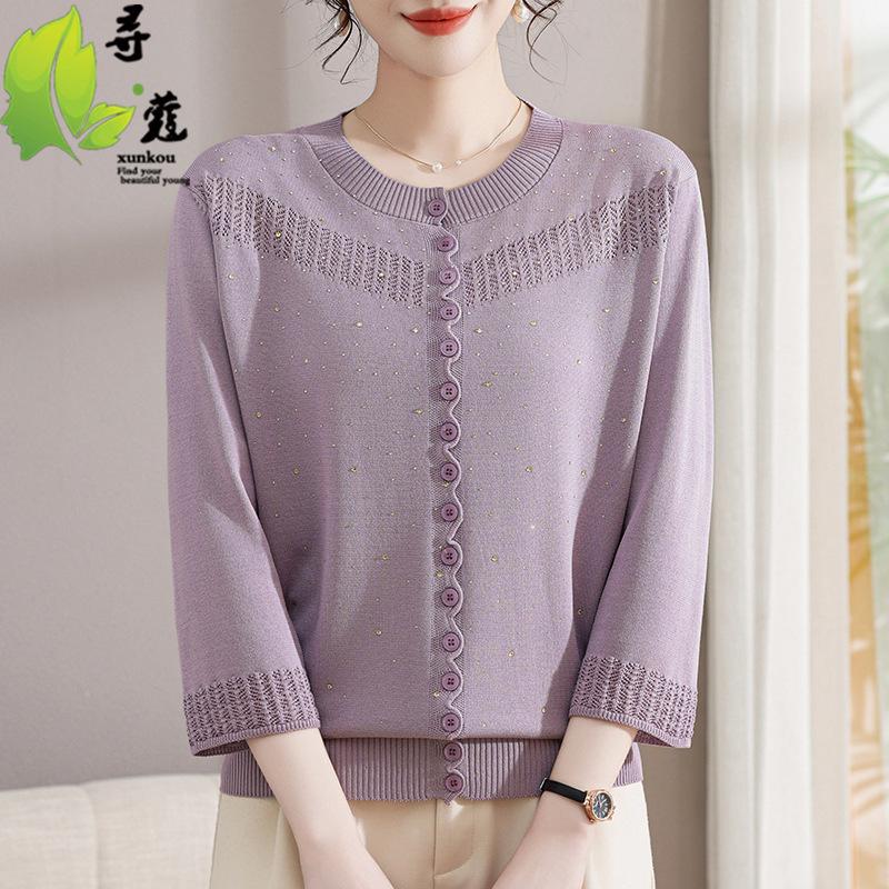 Stylish Knitted Pullover for Women, Ages 40-60: Three-Quarter Sleeve Top for Middle-Aged & Elderly