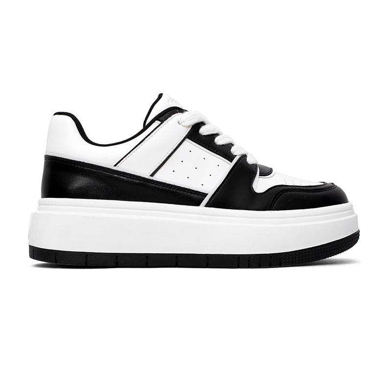 

Внутри и снаружи кожаная ниша толстая подошва увеличивающая рост маленькие белые туфли женские осень 2025 новые универсальные повседневные спортивные туфли кеды 40