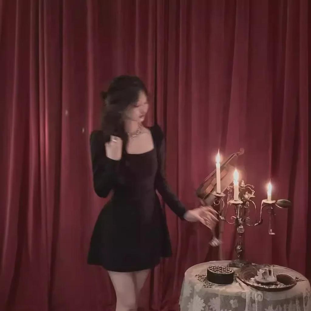 Elegantní francouzské šaty s čtvercovým výstřihem - Dámské podzim 2023 zeštíhlující pas s dlouhým rukávem