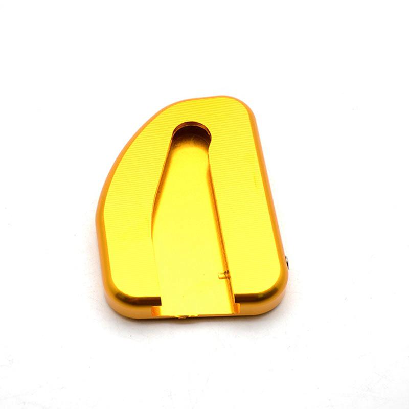 Honda Gold Wing 1800 Off-Road Accessories: Enlarged Footpegs and Widened Pads