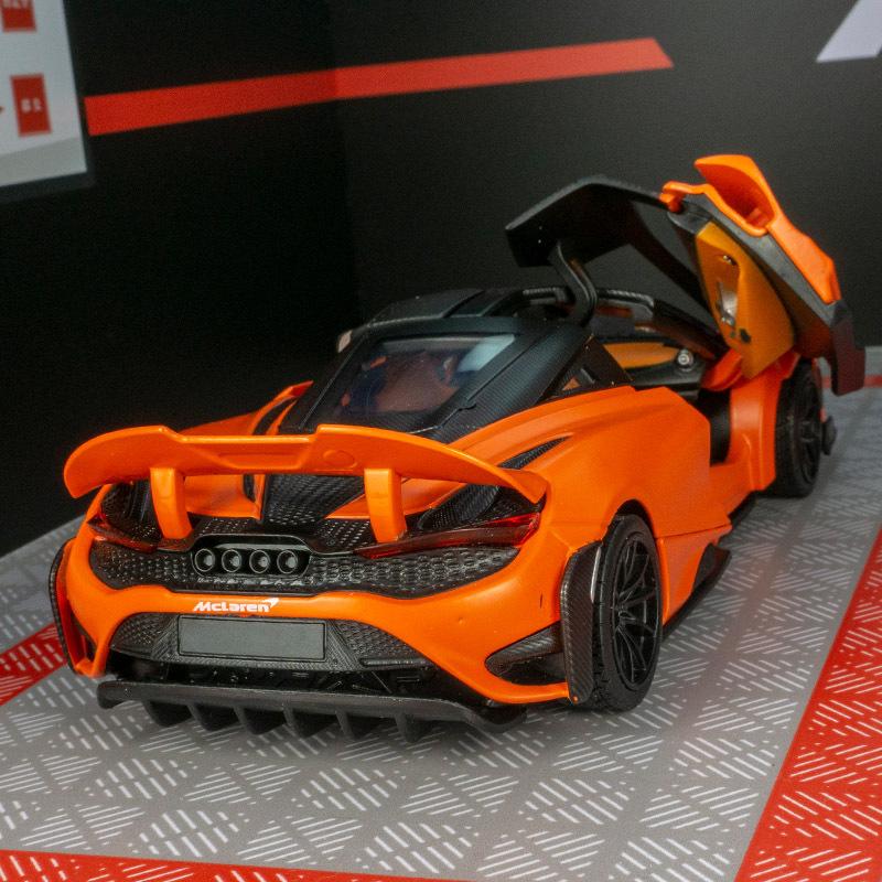 Simulation McLaren 765LT Alloy Car Model Ornaments Super Running Sound And Light Can Open The Door Children's Toy Car