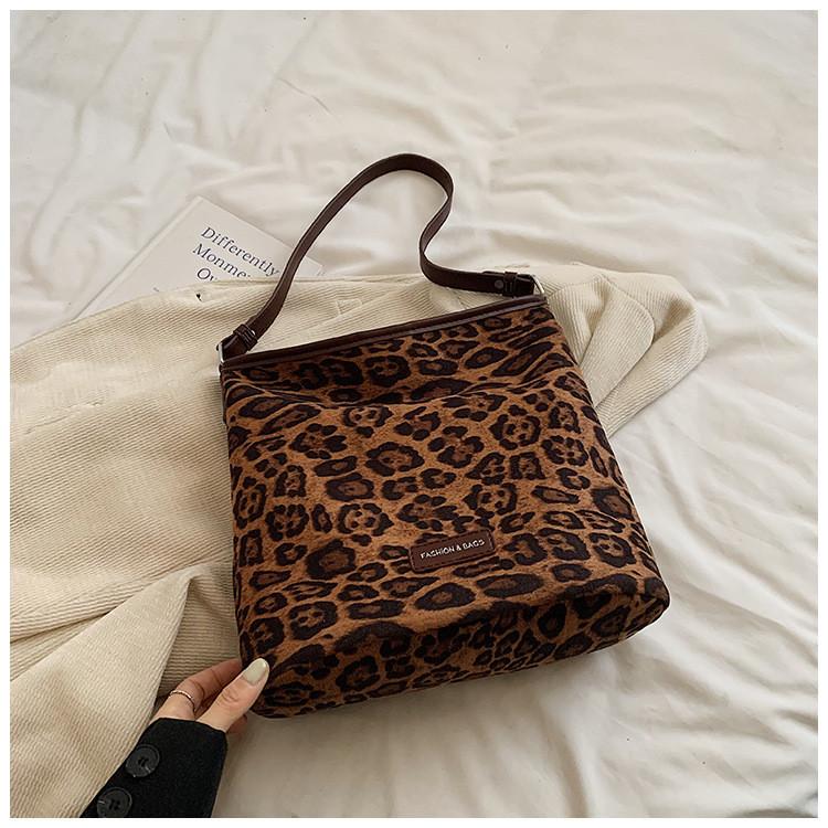Ielgy Large-Capacity All-Match One-Shoulder Tote Bag Autumn Winter Retro Niche Leopard Print Cross-Body Commuter