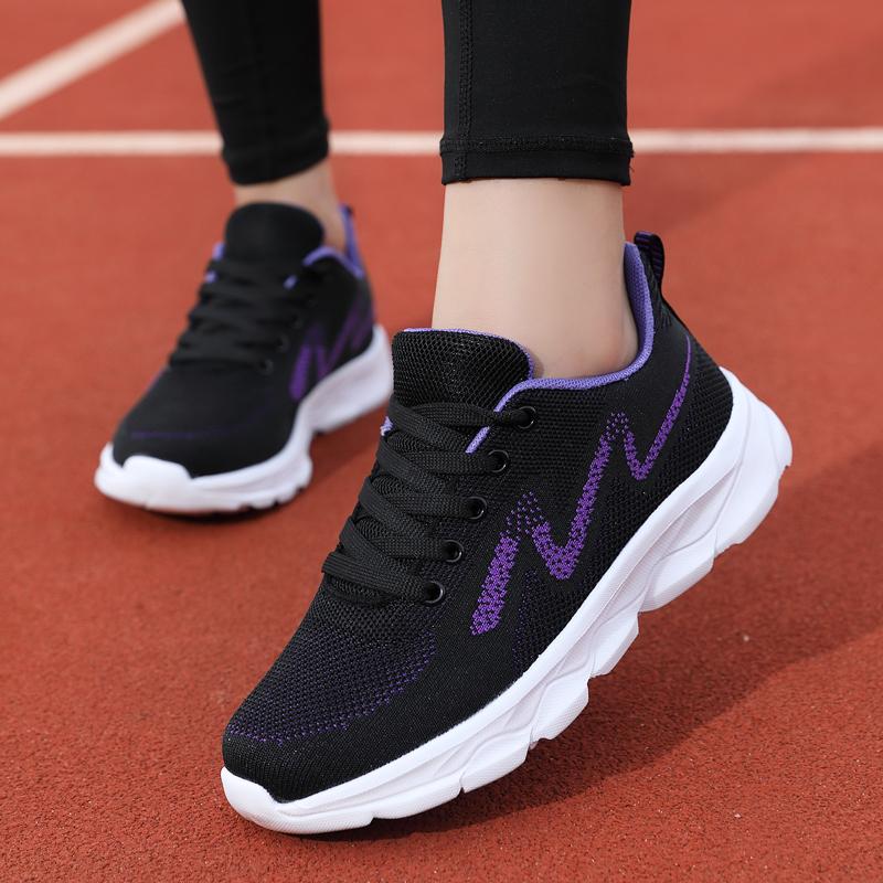 Spring lightweight running sneakers mesh breathable casual travel shoes black shoes