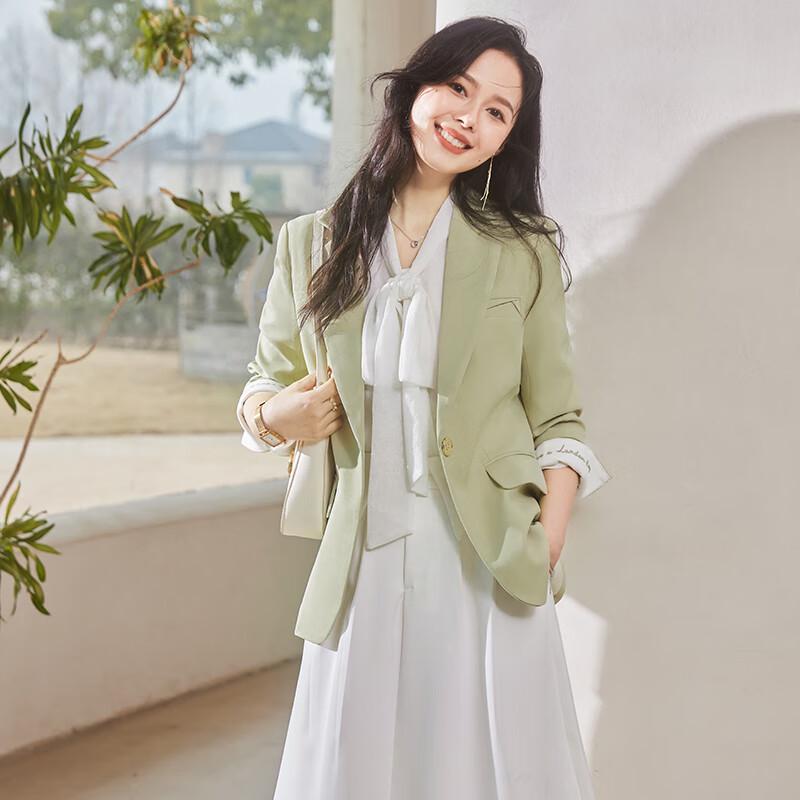 VICTORIA&VERA Women s Elegant Embroidered Long Sleeve Blazer S