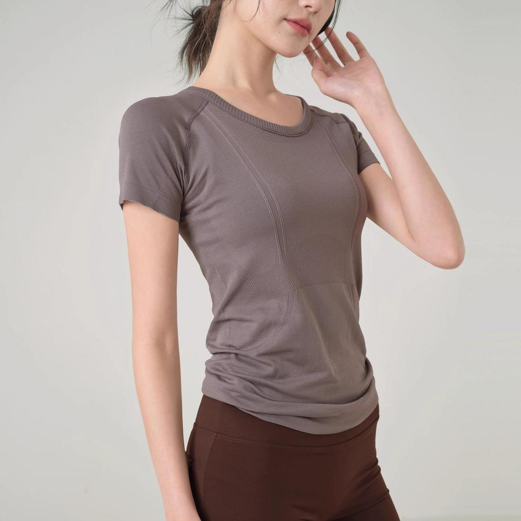 Women's Slim Fit Quick-Dry Yoga Top - Breathable, Short Sleeve Sports Shirt for Running, Fitness, and Pilates