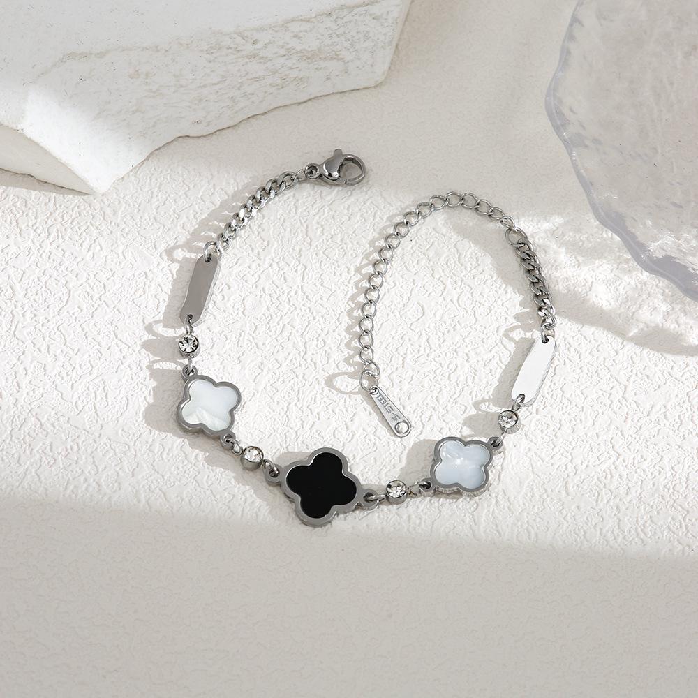 Colorfast Korean-Japanese Titanium Steel Women's Bracelet - Versatile, Fashionable Hand Jewelry.
