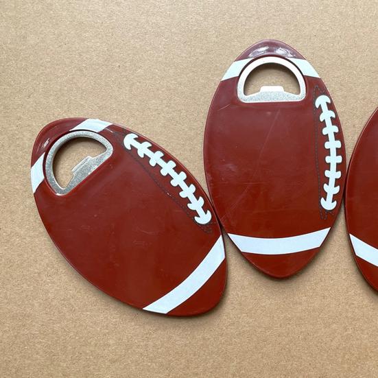 Rugby Øloplukker, Plastik Coaster Kapselåbner, Varmeisolerende Måtte med Metalåbner, Gave til Sportsfans