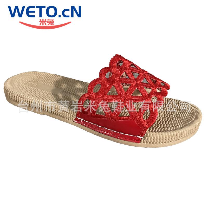

Large size cool slippers women s casual light and breathable hollow rhinestone engraved outdoor wear flat-bottomed slippers summer 42