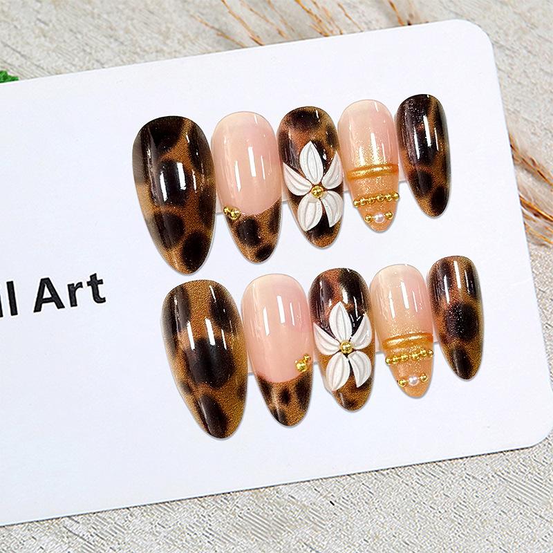Cross-border 3D 3D wearable nail tips, light luxury leopard print floral nail art, golden almond nails, fake nails, 24 pieces wholesale