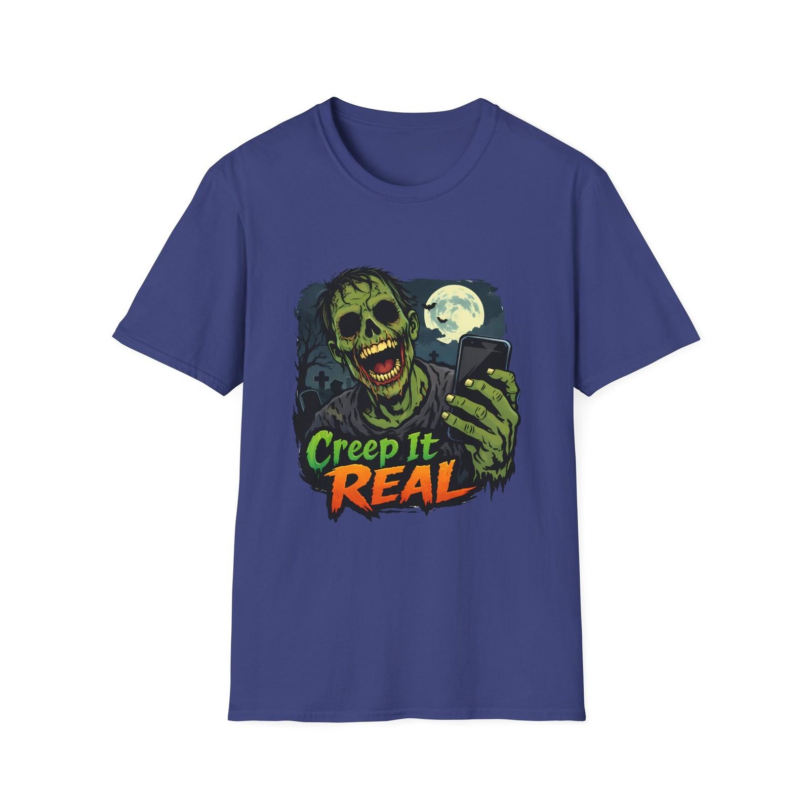 Unisex Softstyle T-Shirt Zombie Selfie Graveyard Moonlight Horror Halloween S разноцветный