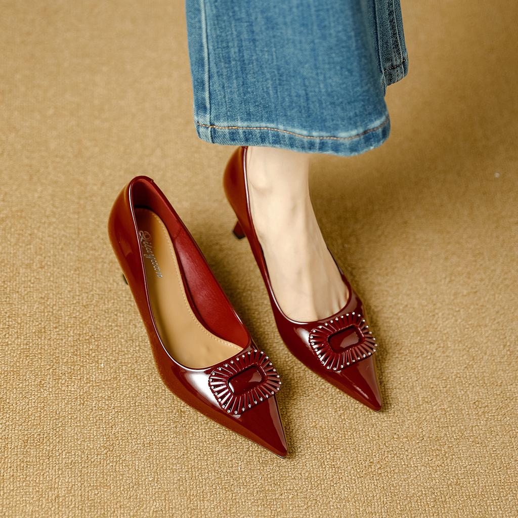 Not tired feet high heels 2026 spring French patent leather solid color sexy pointed thin heel light mouth single shoes