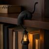 Ornamenti Creativi per l'Ingresso Gatto Appeso Stampato 3D con Lanterna Decorazione per Scaffale Carino Gatto Che Sbircia Tavolo Decorazione da Tavolo Fatta a Mano Statua da Bordo Gancio