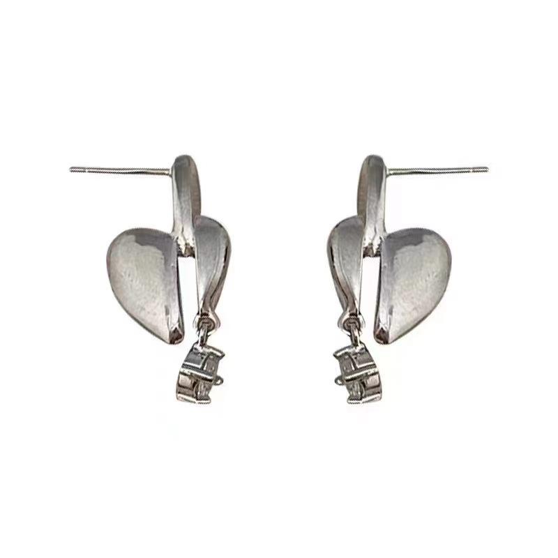 Niche design sense separation love diamond-set earrings simple and versatile ins style Korea Dongdaemun ear jewelry women