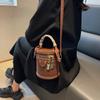 Textured retro bag women's autumn and winter new fashion retro shoulder messenger bag portable bucket bag tide