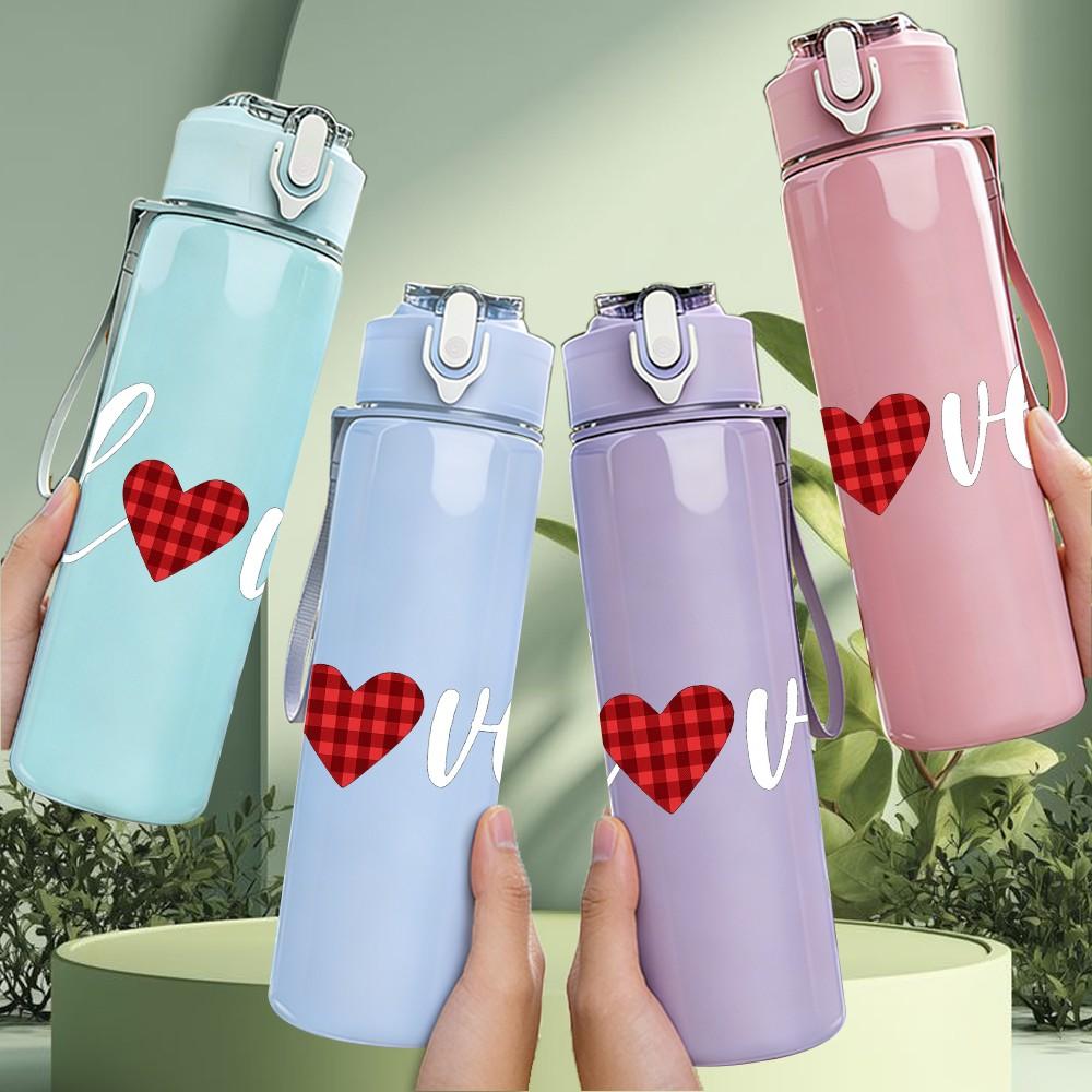 1PC Simple Love Heart Line Art 750ml Color Plastic Sports Water Bottle Leakproof Flip Straw Lid Suitable for Sports Office Home Use