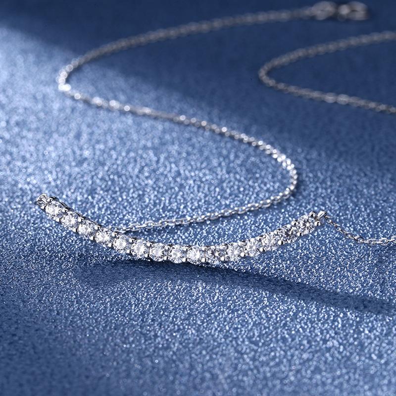 Colier zâmbitor S925 din argint pur Mosang Stone T Home Proces simplu de galvanizare cu platină pentru femei